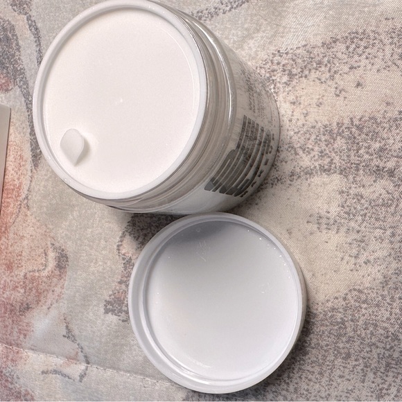 Strip Makeup Whipped Coconut Makeup Remover - Picture 6 of 7